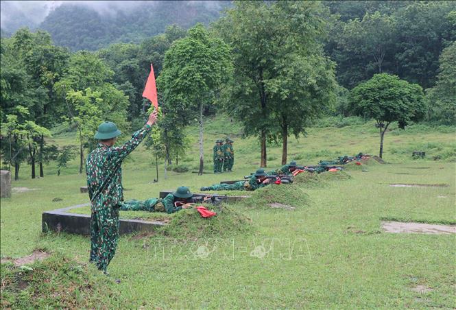 Trong ảnh: Tổ chức huấn luyện kỹ thuật chiến đấu bộ binh trên thao trường học tập huấn luyện tại Tiểu đoàn Huấn luyện, cơ động (Bộ đội Biên phòng tỉnh Điện Biên). Ảnh: Xuân Tiến – TTXVN