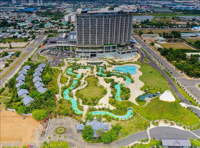 Trong ảnh: Toàn cảnh Khu nghỉ dưỡng và giải trí cao cấp Da Nang Mikazuki. Ảnh: Trần Lê Lâm - TTXVN 