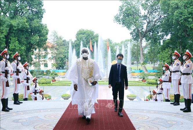 Đại sứ Cộng hoà Sénégal Abdoulaye Barro đến trình Quốc thư. Ảnh: Thống Nhất – TTXVN
