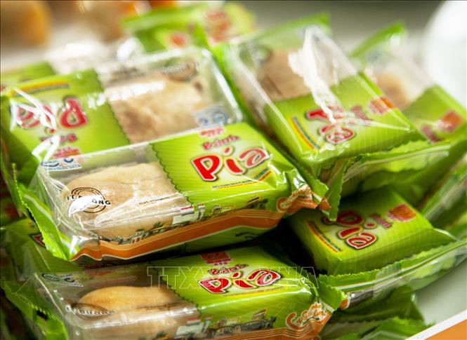 Trong ảnh: Đặc sản bánh Pía được chứng nhận OCOP. Ảnh: Hồng Đạt - TTXVN