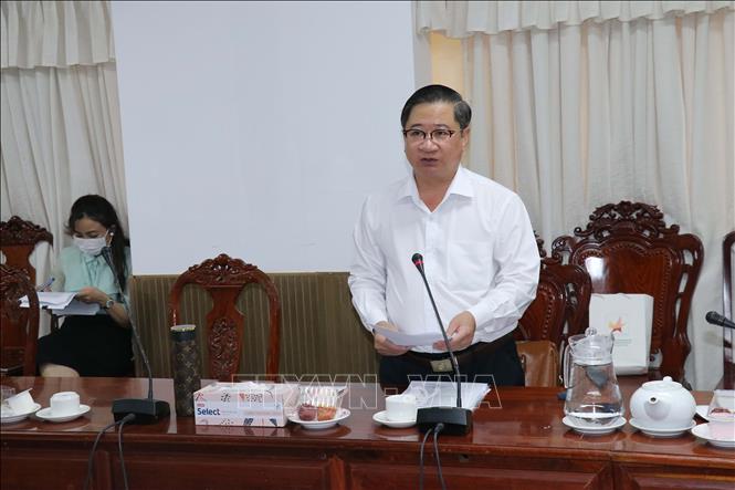 Trong ảnh: Ông Trần Việt Trường, Chủ tịch UBND thành phố Cần Thơ phát biểu tại cuộc họp. Ảnh: Ngọc Thiện- TTXVN.