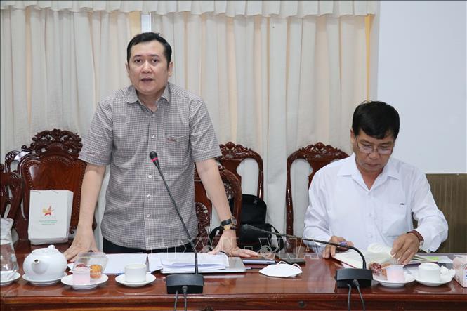Trong ảnh: Tiến sĩ Lê Anh Tuấn, Phó Viện trưởng Viện Khoa học Tổ chức Nhà nước (Bộ Nội vụ), đơn vị tham gia tư vấn, phát biểu tại cuộc họp. Ảnh: Ngọc Thiện- TTXVN.