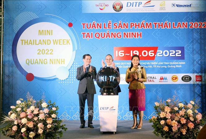 A view of the Mini Thailand Week's opening ceremony. VNA Photo: Văn Đức