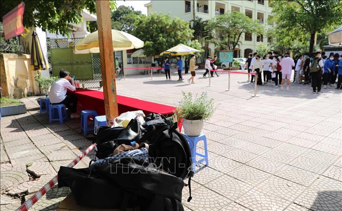 Khu vực bố trí để đồ cho thí sinh. Ảnh: Thanh Tùng - TTXVN