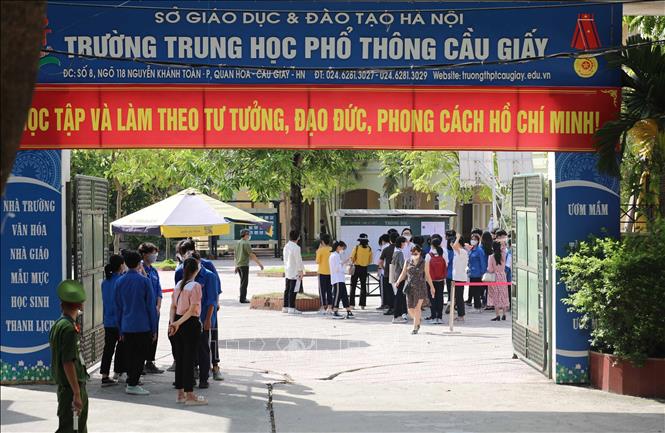 Điểm thi Trường THPT Cầu Giấy được bố trí 28 phòng thi chính thức và 2 phòng thi dự phòng. Ảnh: Thanh Tùng - TTXVN