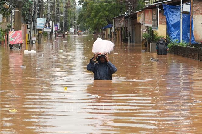 Trong ảnh: Ngập lụt tại thành phố Guwahati, bang Assam, Ấn Độ ngày 14/6/2022. Ảnh: THX/TTXVN