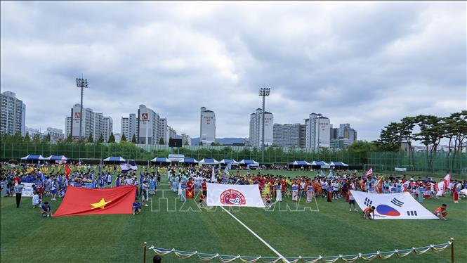 Trong ảnh: Giải bóng đá dành cho các Hội đồng hương người Việt Nam tại Hàn Quốc 2022 có sự tham gia của 20 đội bóng đồng hương đến từ tất cả các vùng miền của Hàn Quốc. Ảnh: Anh Nguyên-PV TTXVN tại Hàn Quốc