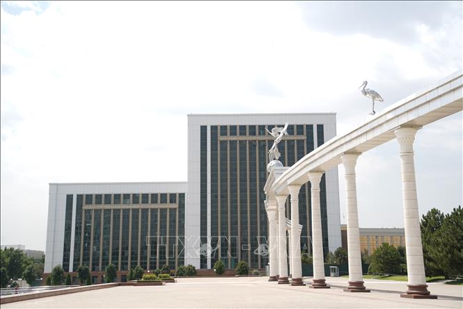 Trong ảnh: Quảng trường độc lập ở Tashkent. Ảnh: Duy Trinh - PV TTXVN tại Nga