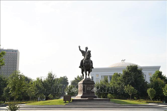 Trong ảnh: Quảng trường Timur ở thủ đô Tashkent. Ảnh: Duy Trinh - PV TTXVN tại Nga