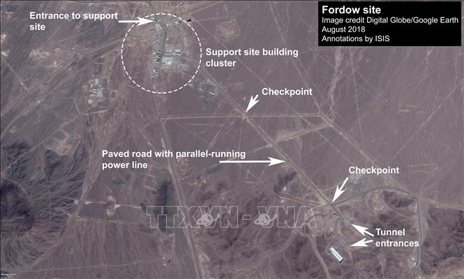 Trong ảnh: Hình ảnh chụp từ vệ tinh GeoEye cho thấy cơ sở làm giàu urani Fordow của Iran. Ảnh: Google Earth/TTXVN
