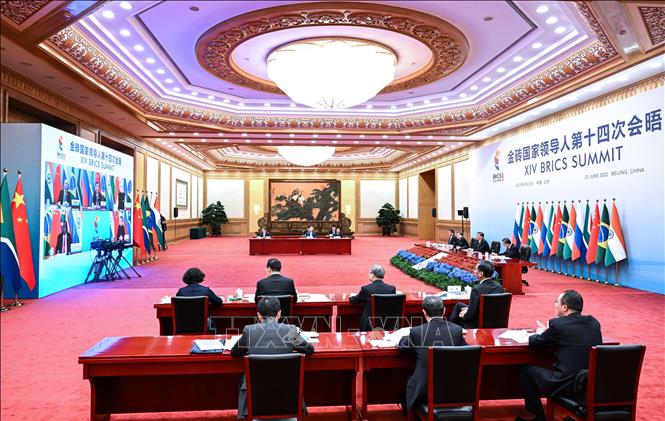 Trong ảnh: Các nhà lãnh đạo BRICS (ảnh màn hình) tham dự hội nghị theo hình thức trực tuyến, ngày 23/6/2022. Ảnh: THX/TTXVN