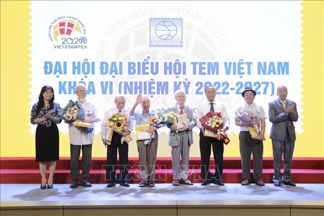Đại hội tri ân lãnh đạo Hội Tem Việt Nam các thời kỳ. Ảnh: Minh Quyết - TTXVN