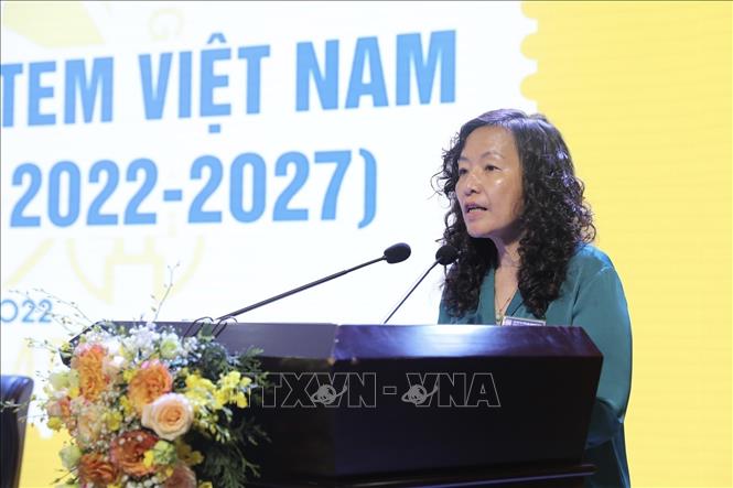 Bà Nguyễn Vũ Hồng Thanh, Vụ trưởng Vụ Bưu chính (Bộ Thông tin và Truyền thông) phát biểu. Ảnh: Minh Quyết - TTXVN