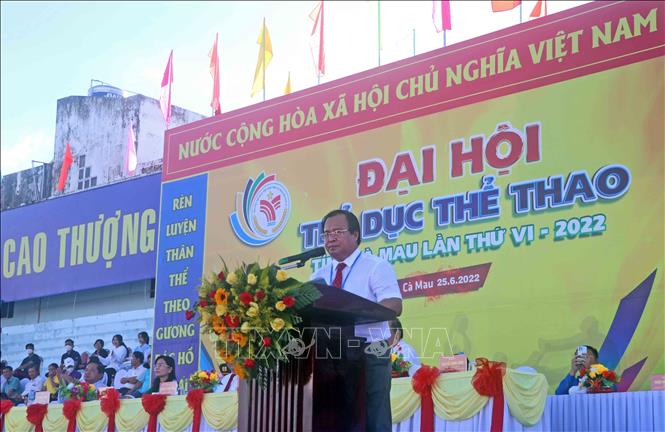 Phó Chủ tịch UBND tỉnh Cà Mau Nguyễn Minh Luân phát biểu khai mạc Đại hội. Ảnh: Huỳnh Anh - TTXVN