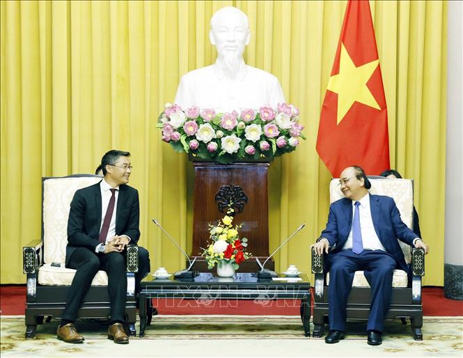 President Nguyen Xuan Phuc hosts a reception for Honorary Consul of Vietnam in Switzerland Philipp Rosler. VNA Photo: Thống Nhất