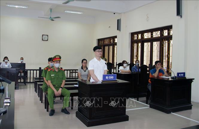 Trong ảnh: Quang cảnh phiên tòa. Ảnh: Nguyễn Chinh - TTXVN