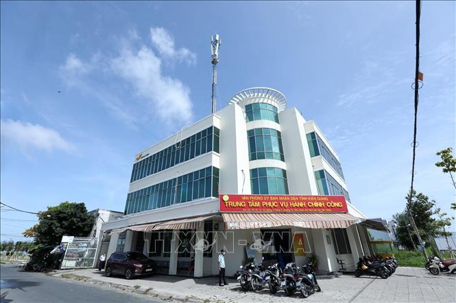 Trung tâm phục vụ hành chính công tỉnh Kiên Giang. Ảnh: Minh Quyết - TTXVN