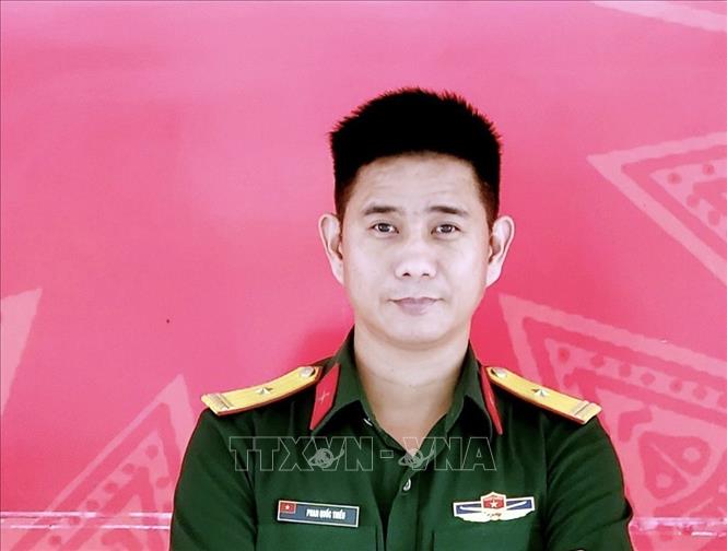 Trong ảnh: Thiếu tá Phan Quốc Thiều, Giảng viên Trung tâm Giáo dục quốc phòng và an ninh - Đại học Quốc gia Thành phố Hồ Chí Minh: làm tốt công tác cán bộ sẽ góp phần phòng, chống tham nhũng, tiêu cực. Ảnh: Xuân Khu-TTXVN