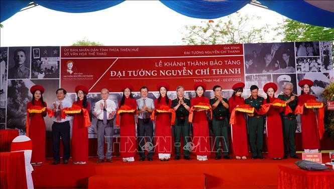 Lễ cắt băng khánh thành Bảo tàng Đại tướng Nguyễn Chí Thanh. Ảnh: Mai Trang - TTXVN
