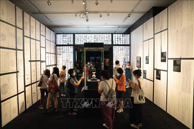 Trong ảnh: Bảo tàng Cố Cung Hong Kong trong ngày đầu mở cửa cho khách tham quan, ngày 3/7/2022. Ảnh: AFP/TTXVN