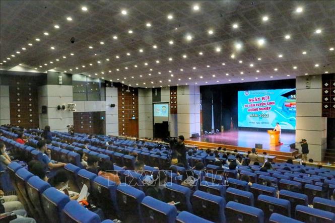 Quang cảnh Ngày hội tư vấn tuyển sinh, hướng nghiệp 2022. Ảnh: Tuấn Đức - TTXVN