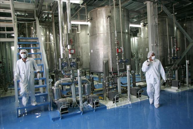 Trong ảnh (tư liệu): Bên trong một cơ sở làm giàu urani ở Iran. Ảnh: AFP/TTXVN