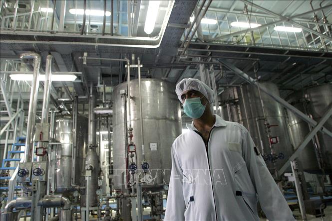 Trong ảnh (tư liệu): Bên trong một cơ sở làm giàu urani ở Iran. Ảnh: AFP/TTXVN