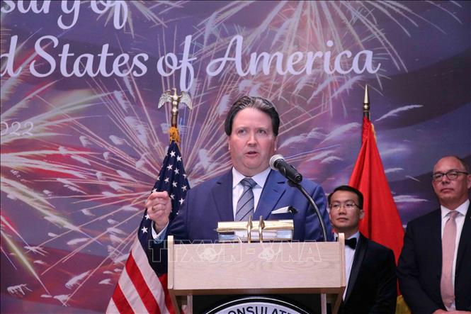 US Ambassador to Vietnam Marc Knapper speaks at the ceremony. VNA Photo: Xuân Khu