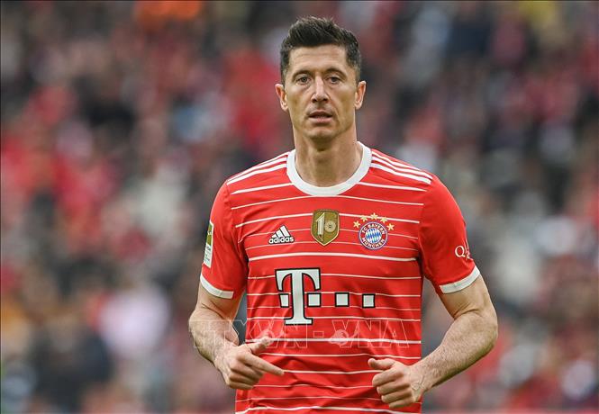 Trong ảnh: Tiền đạo CLB Bayern Munich Robert Lewandowski trong trận đấu gặp Stuttgart ở Munich (Đức) ngày 8/5/2022. Ảnh: AFP/TTXVN