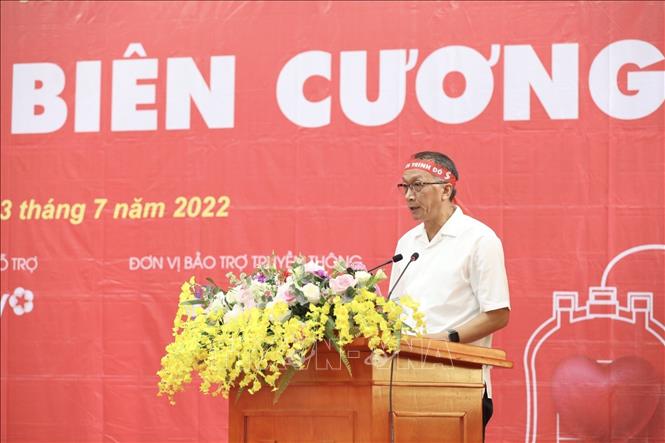 TS. BS. Bạch Quốc Khánh, Viện trưởng Viện Huyết học – Truyền máu TW phát biểu. Ảnh: Minh Quyết - TTXVN