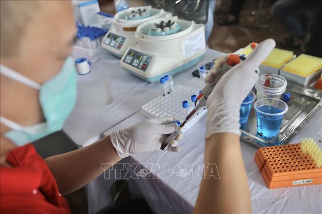 Khu vực khám sàng lọc và xét nghiệm tại chương trình hiến máu “Giọt hồng biên cương”. Ảnh: Minh Quyết - TTXVN