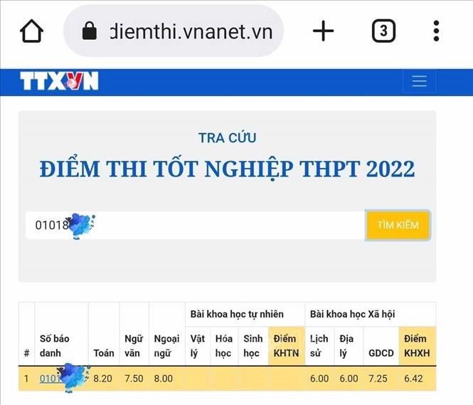Từ 0h ngày 24/7/2022, thí sinh, phụ huynh đã tra cứu được điểm thi tốt nghiệp tại địa chỉ https://diemthi.vnanet.vn/diem-thi/2022 của TTXVN. Ảnh: Thanh Tùng - TTXVN