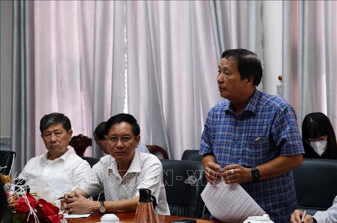Đại diện Sở Tài nguyên và Môi trường thành phố Cần Thơ nêu ý kiến tại cuộc họp. Ảnh: Thanh Liêm - TTXVN