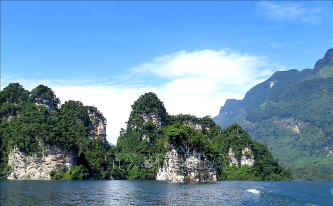 A view of Na Hang lake. VNA Photo: Văn Tý