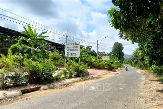 Trong ảnh: Xã Đăk Rơ Wa, thành phố Kon Tum hiện mới đạt 14/19 tiêu chí xây dựng nông thôn mới. Ảnh: Dư Toán – TTXVN