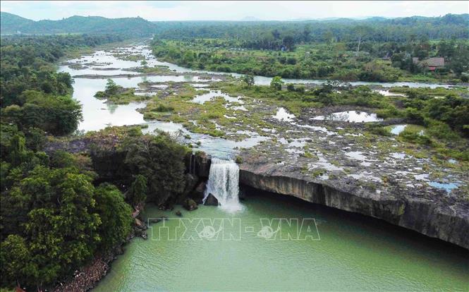 Thác Dray Nur thuộc Buôn Kuốp, xã Ea Na, huyện Krông Ana (Đắk Lắk). Ảnh: Vũ Sinh - TTXVN