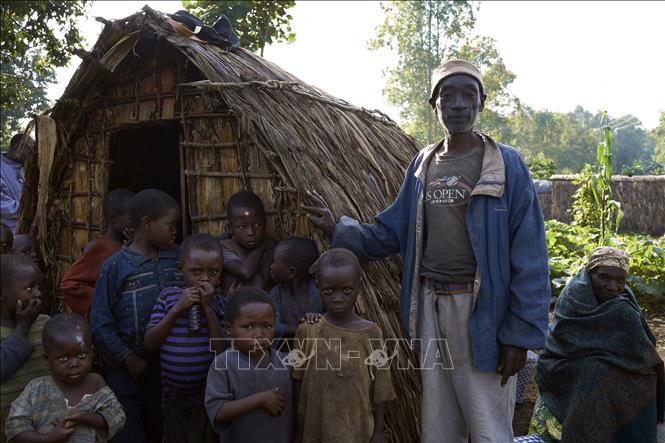 Trong ảnh: Trẻ em tại trại tị nạn ở Bắc Kivu, CHDC Congo. Ảnh: AFP/TTXVN