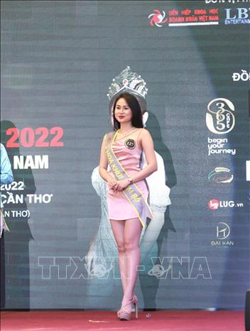 Thí sinh tham gia cuộc thi. Ảnh: Ánh Tuyết - TTXVN