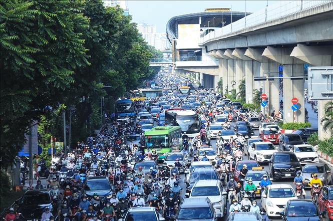 Trong ảnh: Cảnh tắc đường đoạn qua nút giao Ngã Tư Sở - Nguyễn Trãi vào giờ cao điểm. Ảnh: Tuấn Anh - TTXVN