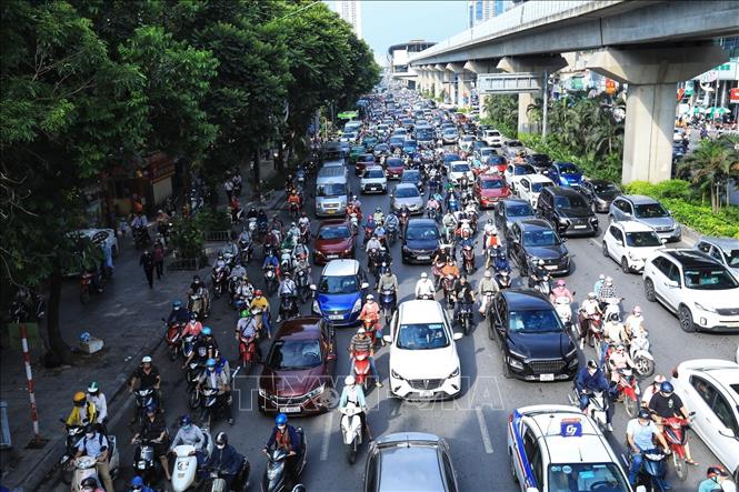 Trong ảnh: Cảnh tắc đường đoạn qua nút giao Ngã Tư Sở - Nguyễn Trãi vào giờ cao điểm. Ảnh: Tuấn Anh - TTXVN