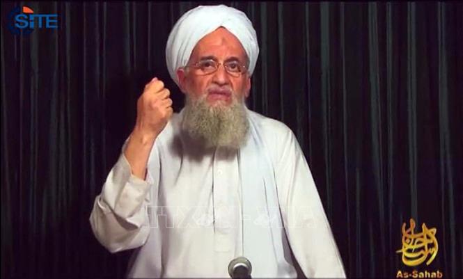 Trong ảnh (tư liệu): Thủ lĩnh mạng lưới khủng bố quốc tế Al-Qaeda Ayman al-Zawahiri phát biểu nhân ngày xảy ra vụ tấn công khủng bố nhằm vào Mỹ, tại một địa điểm bí mật, ngày 11/9/2012. Ảnh: AFP/TTXVN