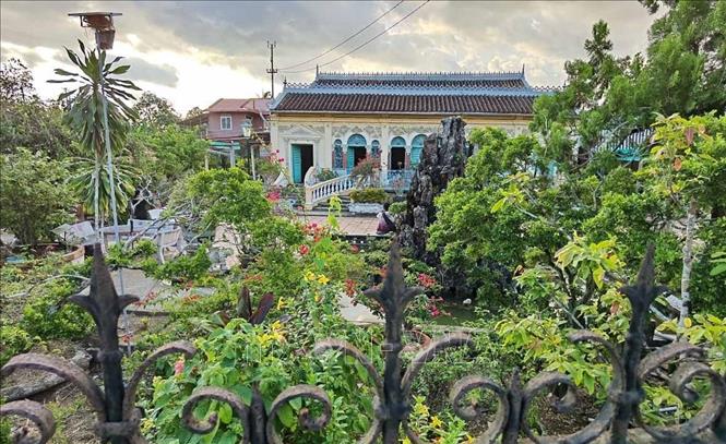 Nhà cổ Bình Thủy, hay còn gọi là Nhà thờ họ Dương nằm tọa lạc tại số 142-144, đường Bùi Hữu Nghĩa, phường Bình Thủy, quận Bình Thủy (TP Cần Thơ). Ảnh: Thanh Tùng - TTXVN