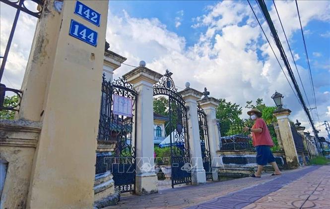 Nhà cổ Bình Thủy, hay còn gọi là Nhà thờ họ Dương nằm tọa lạc tại số 142-144, đường Bùi Hữu Nghĩa, phường Bình Thủy, quận Bình Thủy (TP Cần Thơ). Ảnh: Thanh Tùng - TTXVN