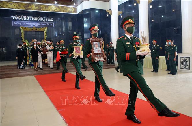 Trong ảnh: Lễ di quan và đưa tiễn Anh hùng lực lượng vũ trang nhân dân Kostas Sarantidis - Nguyễn Văn Lập về nơi an nghỉ cuối cùng. Ảnh: Trần Lê Lâm - TTXVN 