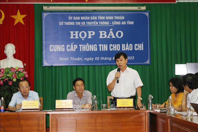 Trong ảnh: Ông Bùi Văn Kỳ, Phó Giám đốc Sở Y tế tỉnh Ninh Thuận, phát biểu tại buổi họp báo. Ảnh: Nguyễn Thành – TTXVN