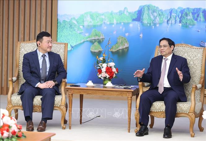 Thủ tướng Phạm Minh Chính tiếp ông Roh Tae-moon, Tổng Giám đốc Samsung Electronics (Hàn Quốc). Ảnh: Dương Giang-TTXVN
