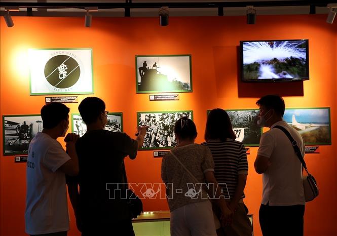 Visitors learn about the consequences of Agent Orange in Vietnam at the War Remnants Museum in Ho Chi Minh City. VNA Photo: Hồng Đạt
