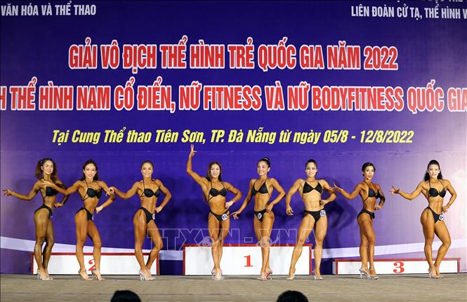 Trong ảnh: Các vận động viên nữ tranh tài ở nội dung Body fitness 155cm. Ảnh: Trần Lê Lâm - TTXVN
