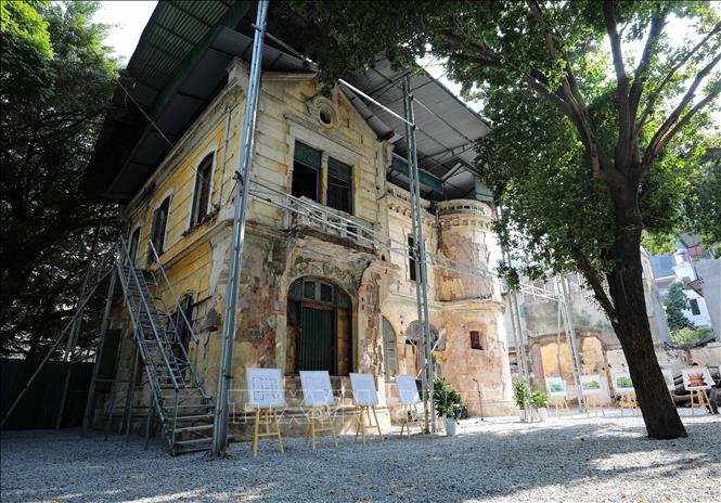 The villa with French architectural style at 49 Tran Hung Dao-46 Hang Bai in Hoan Kiem district will be renovated and preserved. VNA Photo: Thanh Tùng  