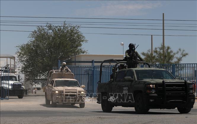 Trong ảnh: Binh sĩ quân đội Mexico được triển khai tới Ciudad Juarez, ngày 12/8/2022. Ảnh: AFP/TTXVN